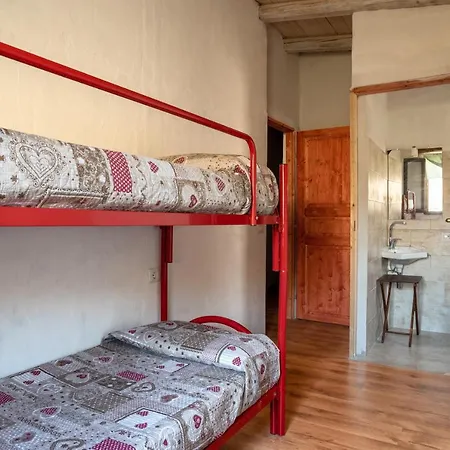 Cuaddus E Tellas Farmház Nuragus